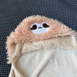Sloth blanket/robe